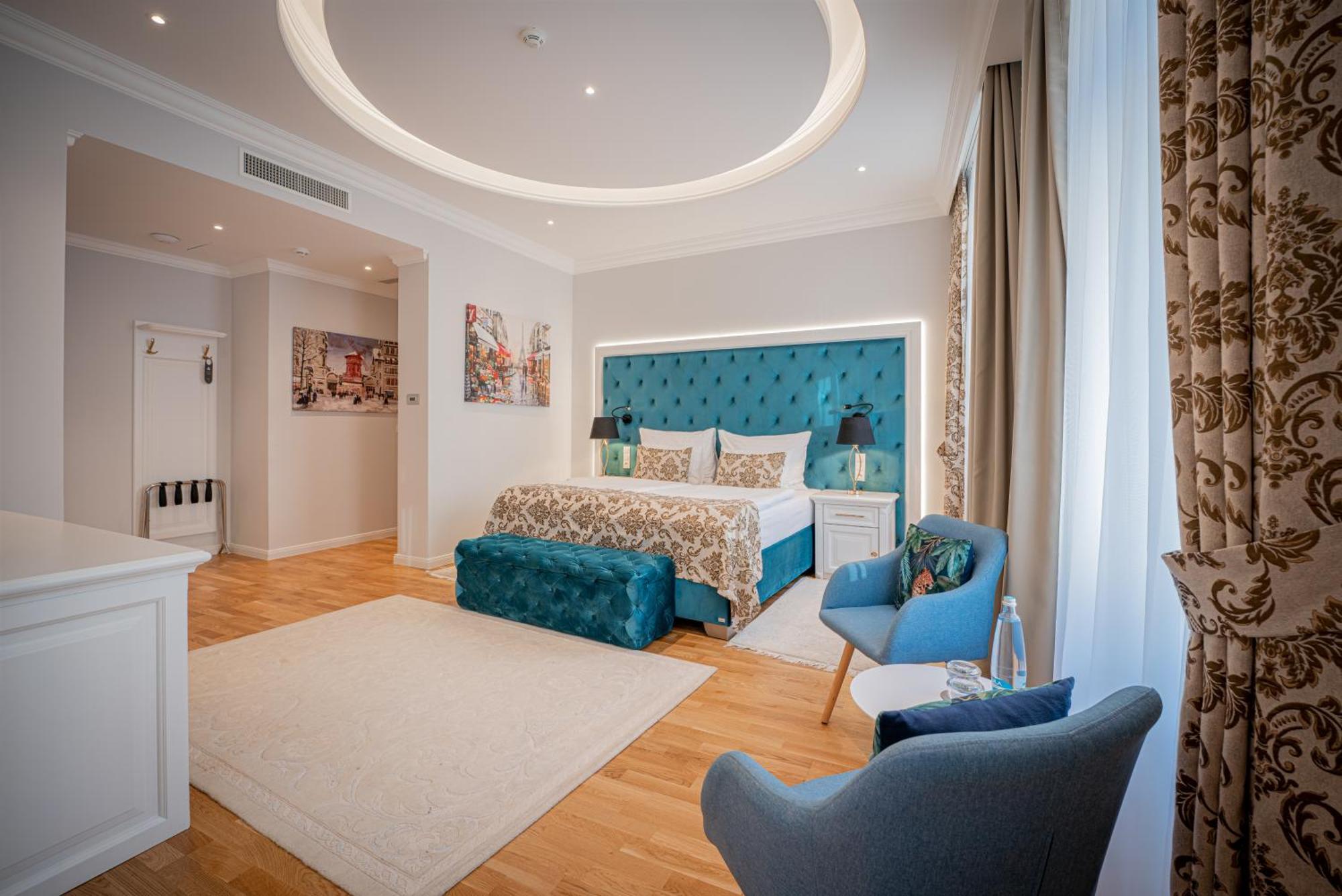 Golden Key Boutique Hotel カルロヴィ・ヴァリ エクステリア 写真