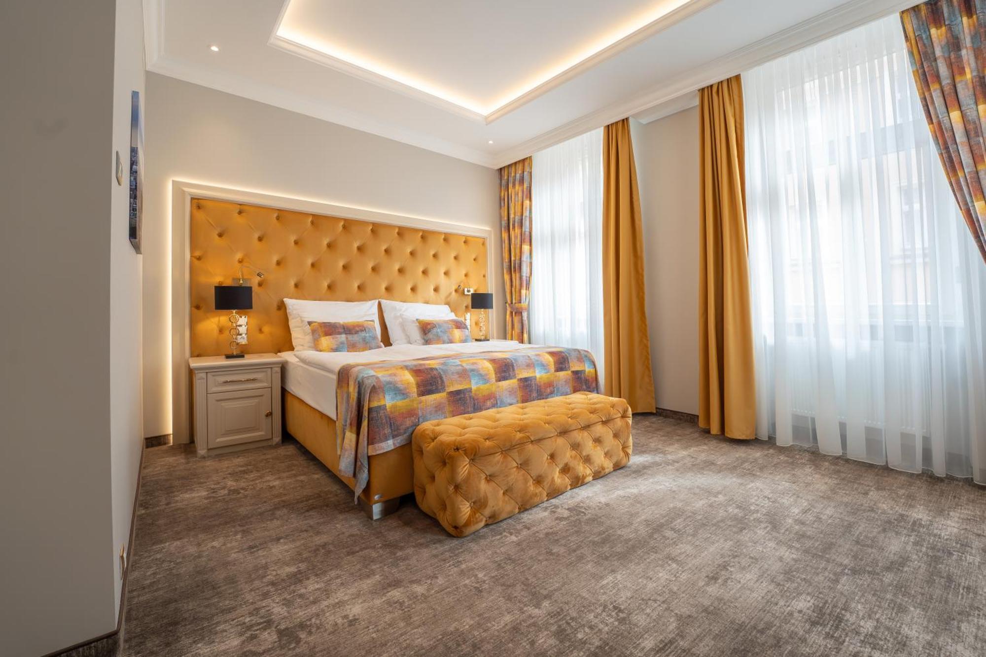 Golden Key Boutique Hotel カルロヴィ・ヴァリ エクステリア 写真