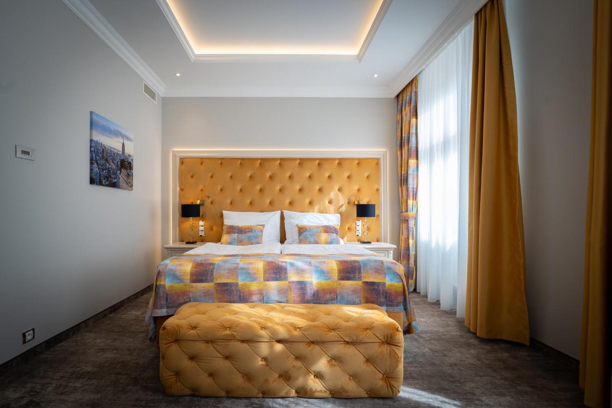 Golden Key Boutique Hotel カルロヴィ・ヴァリ エクステリア 写真