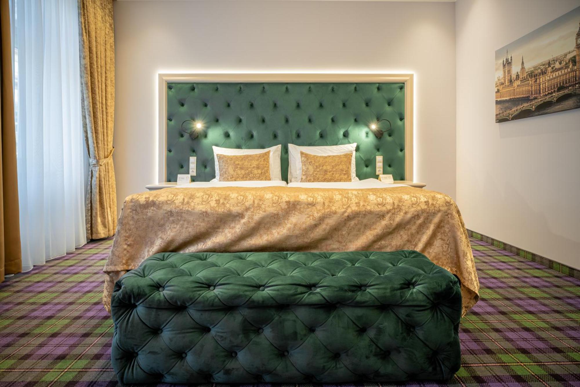 Golden Key Boutique Hotel カルロヴィ・ヴァリ エクステリア 写真