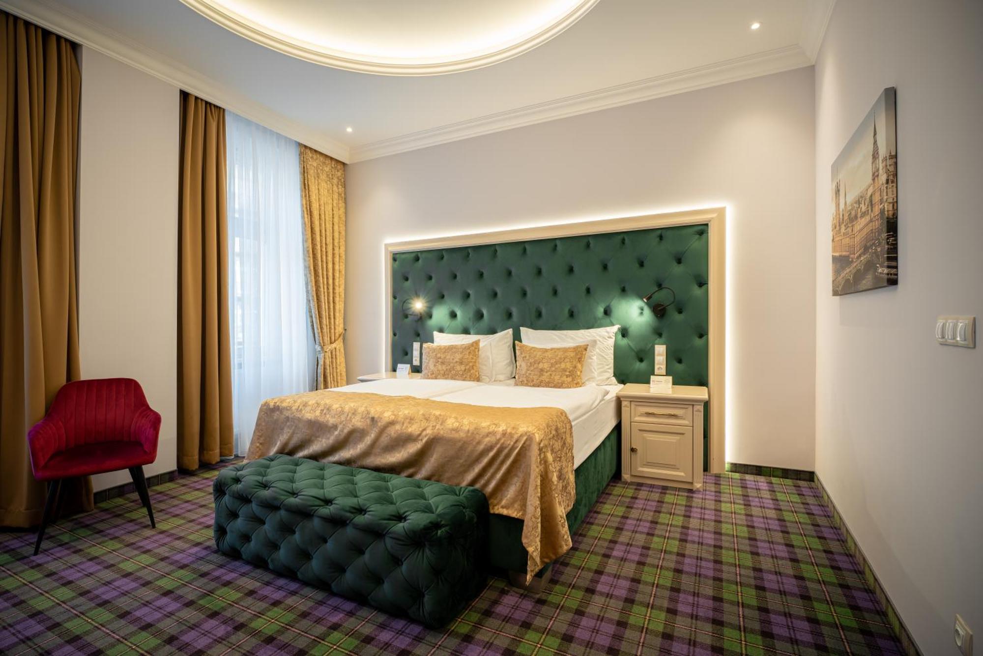 Golden Key Boutique Hotel カルロヴィ・ヴァリ エクステリア 写真