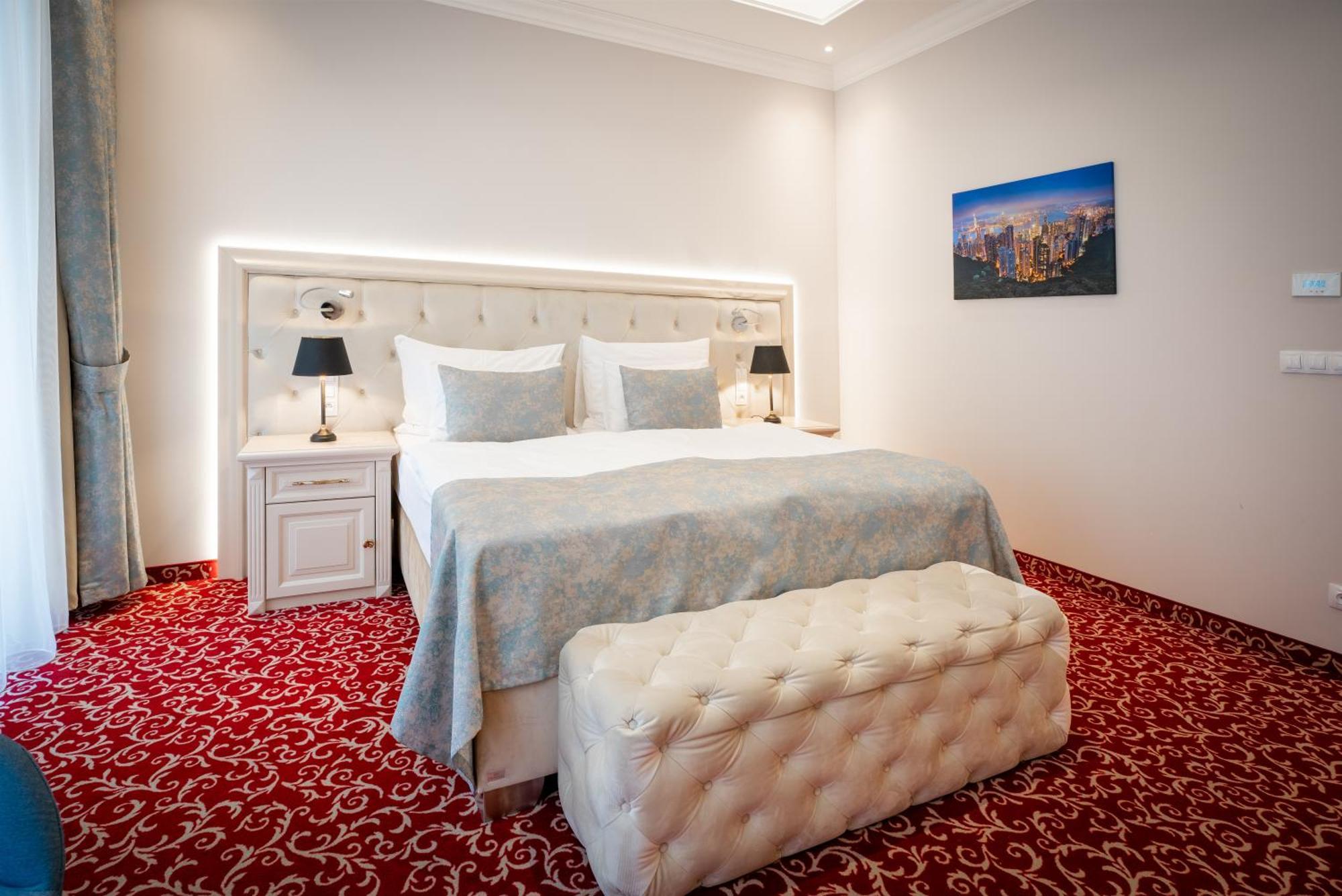 Golden Key Boutique Hotel カルロヴィ・ヴァリ エクステリア 写真